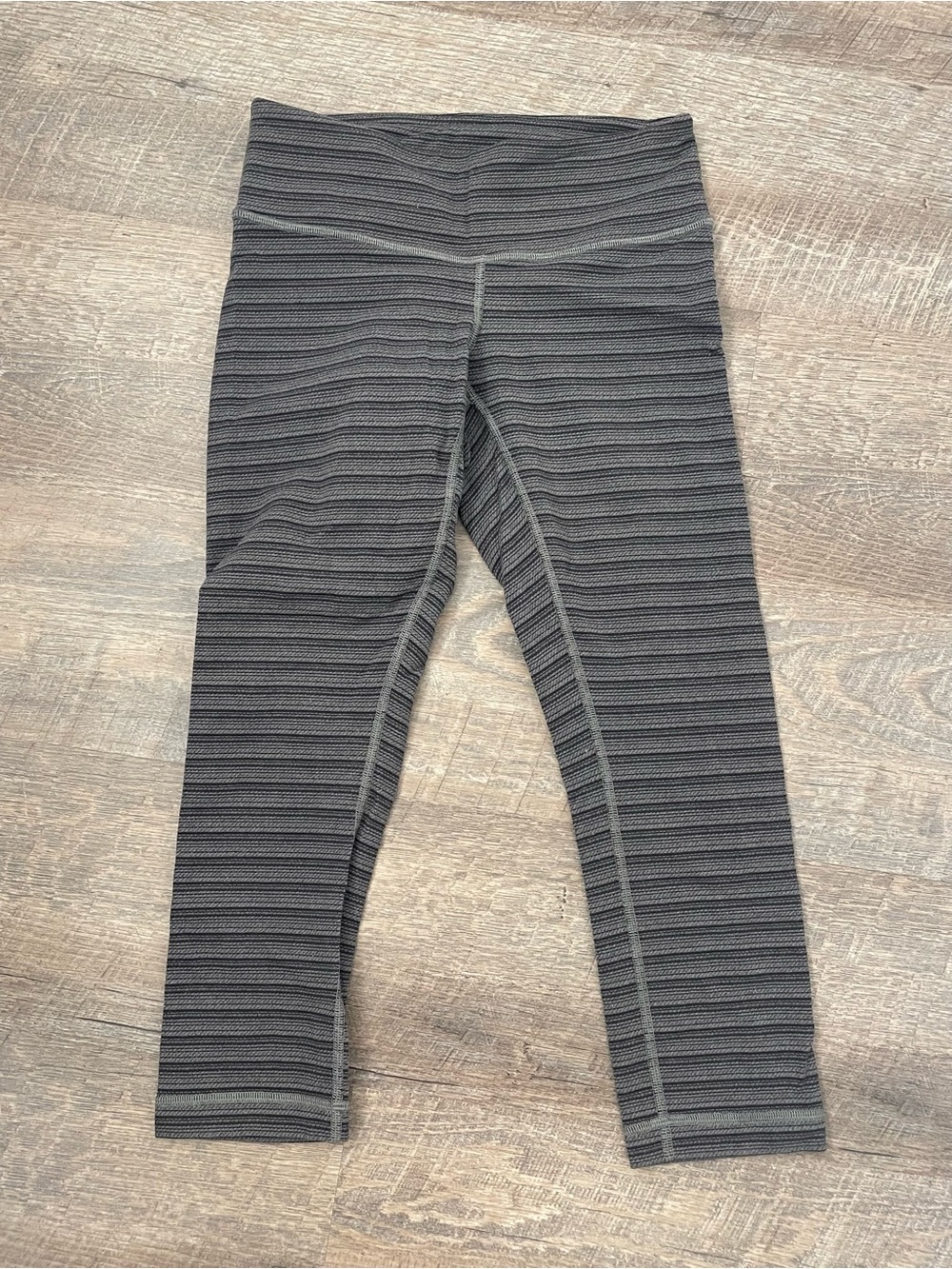 Size 0-2 I think. Very stretchy (but I have taken the tag off)